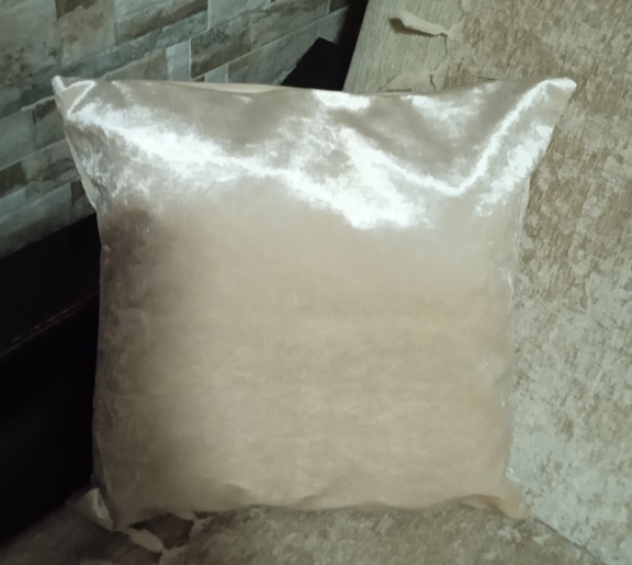4lü Lüks Kadife Kırlent Kılıfı Düz Krem 4lü Lüks Kadife Kırlent Kılıfı Düz Krem