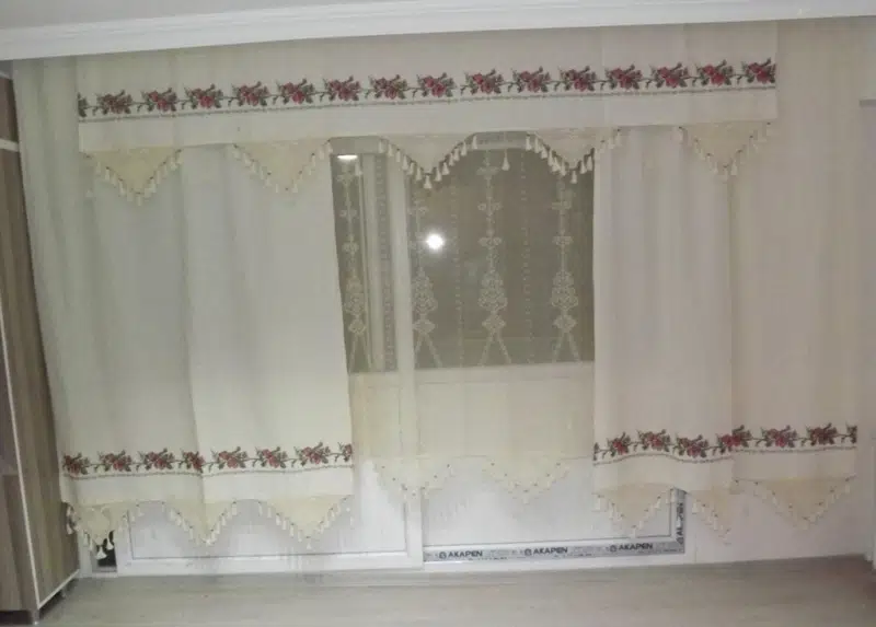 El İşi Dantelli Kanaviçe Buldan Perdesi (215*200)