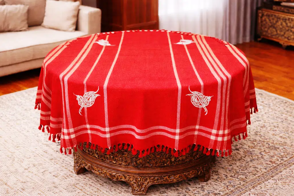 Manisa El Dokuma Hediyelik Fiskos Örtüsü Kırmızı 100*100 Turalı