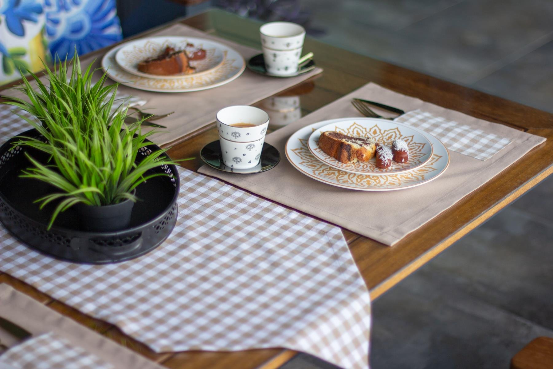 Tropik home Amerikan Servis Moena Dinner Runner Seti 6 Kişilik Set Kahve Ekose Desen Salon ve Masa Sunum Takımı Tropik home Amerikan Servis Moena Dinner Runner Seti 6 Kişilik Set Kahve Ekose Desen Salon ve Masa Sunum Takımı